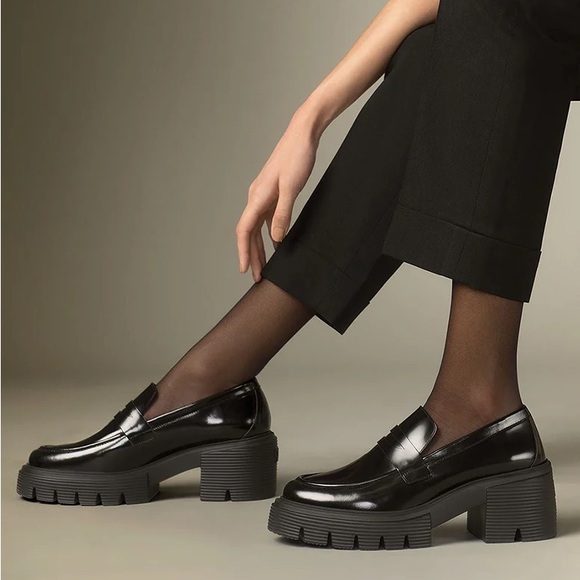 NIB Stuart Weitzman Soho Loafer - Black Patent Leather